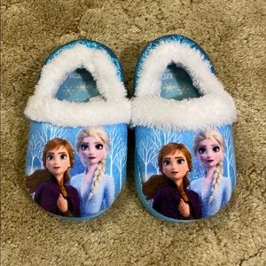 Frozen Slippers
